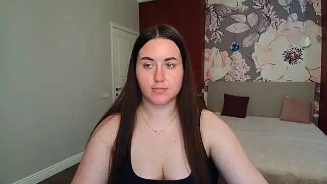 Snapshot of Roxie_Bradley chatting on 5, 6, 2026 Roxie Bradley online show from 5, 6, 2026