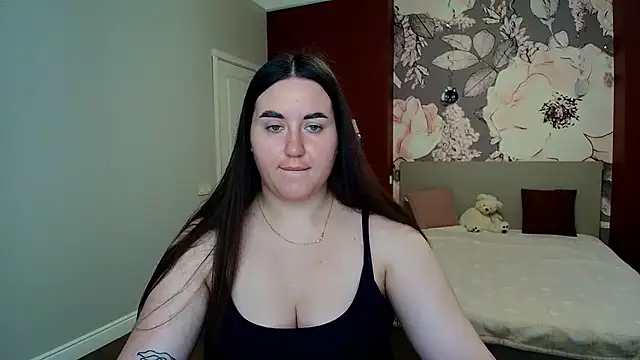 Roxie Bradley online show from 29, 7, 2026