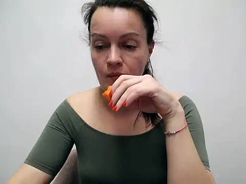 Snapshot of LoveNBloom chatting on 1, 12, 2024 LoveNBloom online show from 1, 12, 2024