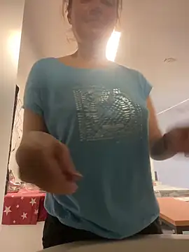 LoveNBloom online show from 19, 6, 2026