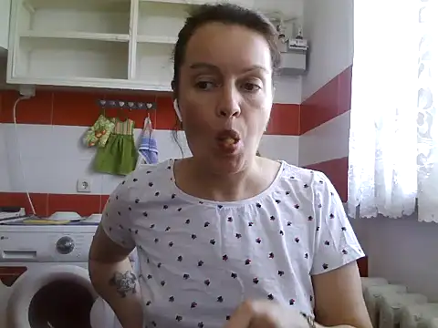 LoveNBloom online show from 17, 7, 2026