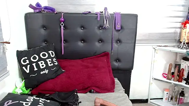 VIOLETTA-HOT online show from 21, 1, 2025