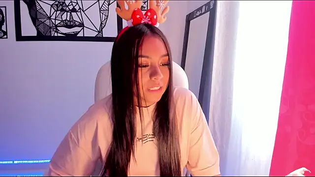 Snapshot of Ciara8 chatting on 28, 12, 2024 Ciara8 online show from 28, 12, 2024