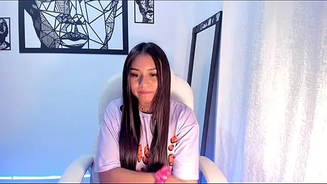 Snapshot of Ciara8 chatting on 29, 12, 2024 Ciara8 online show from 29, 12, 2024