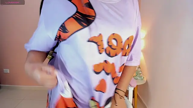 Snapshot of Ciara8 chatting on 10, 11, 2025 Ciara8 online show from 10, 11, 2025