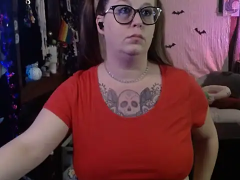 Snapshot of edgexchaos chatting on 31, 10, 2025 edgexchaos online show from 31, 10, 2025