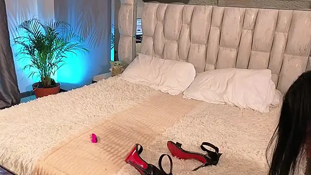 Snapshot of Miaparkerss_ chatting on 25, 9, 2025 Miaparkerss online show from 25, 9, 2025