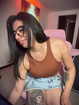 Snapshot of Miaparkerss_ chatting on 31, 10, 2025 Miaparkerss online show from 31, 10, 2025