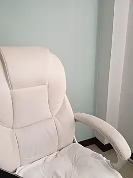 Miaparkerss  online show from 23, 4, 2026