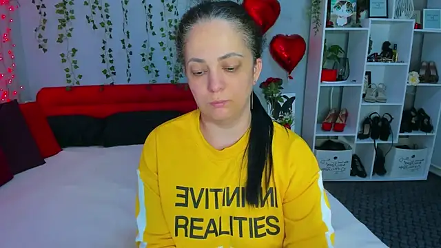 DarlingMilf online show from 26, 4, 2026