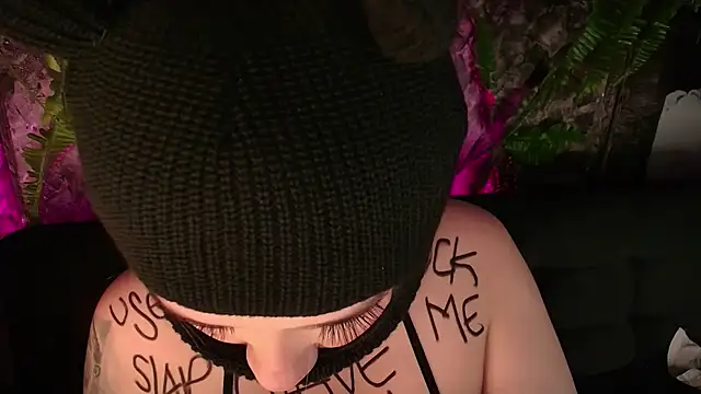 Laura takint online show from 20, 12, 2024