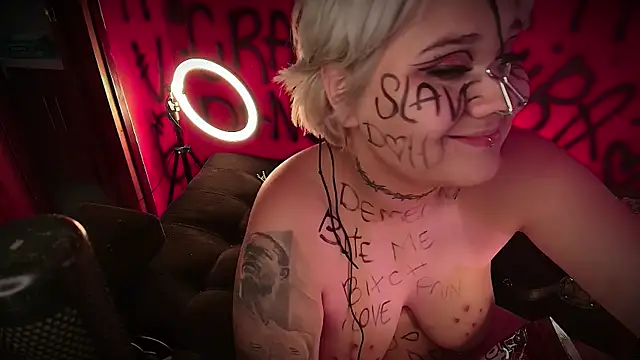 Laura takint online show from 10, 2, 2025