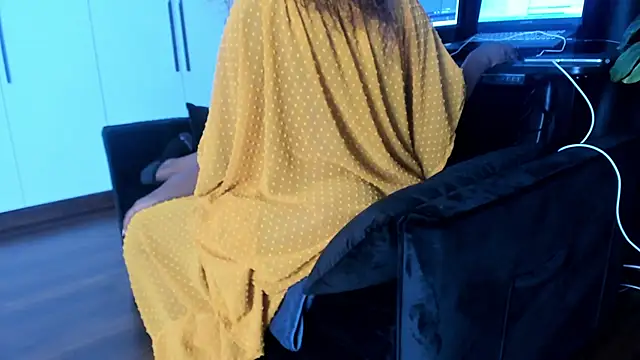 naughty bigass online show from 9, 4, 2026