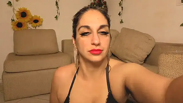 Snapshot of Bellydancerhot chatting on 7, 5, 2026 Bellydancerhot online show from 7, 5, 2026