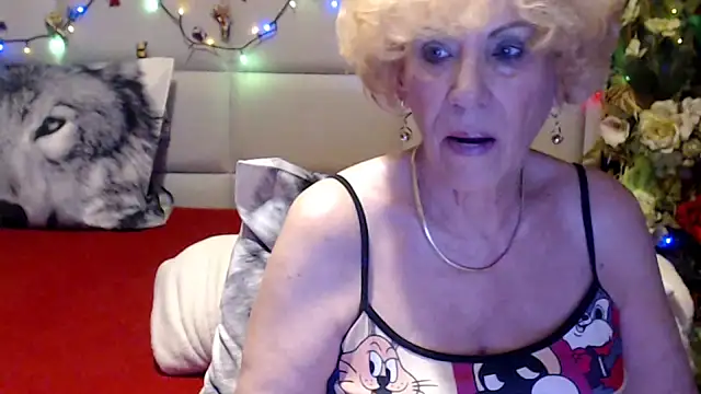 Snapshot of HappyWomanOn chatting on 31, 5, 2026 HappyWomanOn online show from 31, 5, 2026