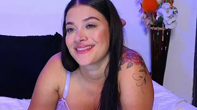 Marianaa Lopezz online show from 28, 1, 2025