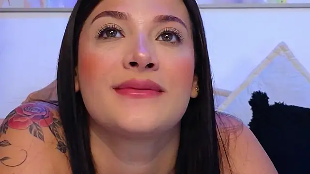 Marianaa Lopezz online show from 28, 2, 2025