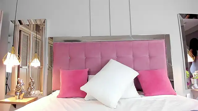 Ahincale online show from 4, 11, 2025