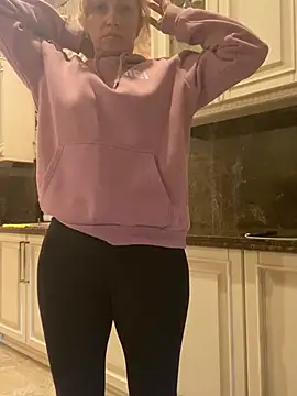 Amazoniiaa online show from 21, 2, 2025