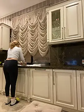 Amazoniiaa online show from 26, 2, 2025