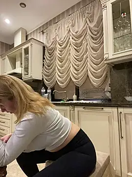 Amazoniiaa online show from 1, 3, 2025