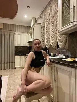 Amazoniiaa online show from 5, 3, 2025