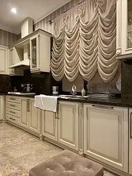 Amazoniiaa online show from 6, 3, 2025