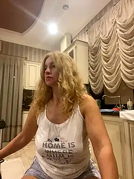 Amazoniiaa online show from 15, 9, 2025