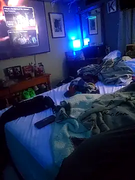 Hotredheadandtoungelasher online show from 26, 4, 2026