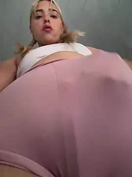 Snapshot of Irisweet_ chatting on 9, 2, 2025 Irisweet online show from 9, 2, 2025