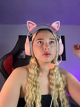 Snapshot of Irisweet_ chatting on 19, 10, 2025 Irisweet online show from 19, 10, 2025