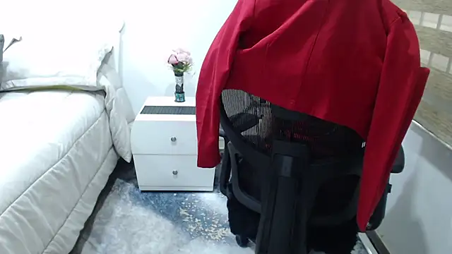 jesy hot online show from 23, 4, 2026