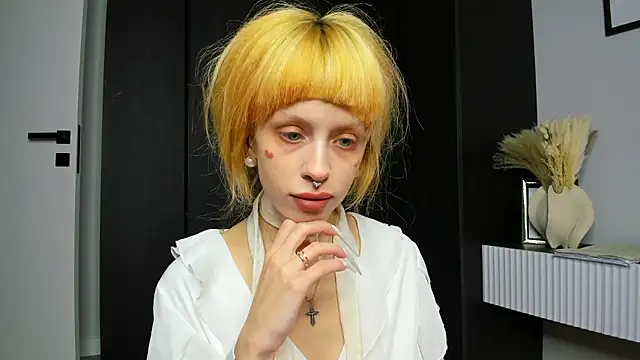 FlowerOfSin2001 online show from 1, 3, 2026