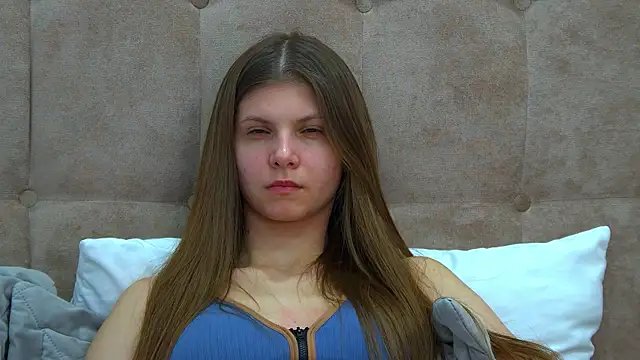 AudreyBarlow online show from 19, 2, 2025