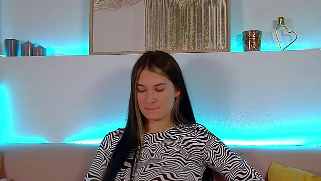 RachelSimpson online show from 2, 3, 2025