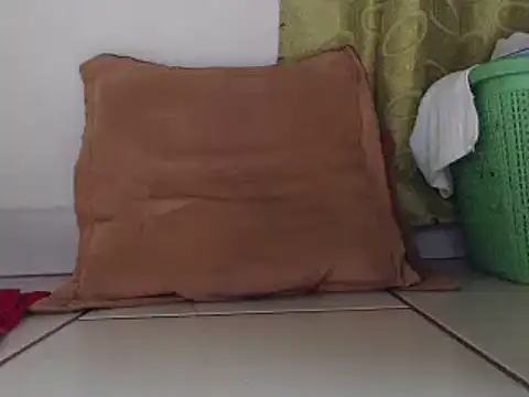 Snapshot of Squirtkat chatting on 13, 2, 2025 Squirtkat online show from 13, 2, 2025