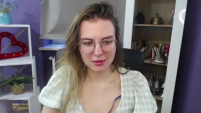 Zoey Erotic online show from 7, 1, 2025