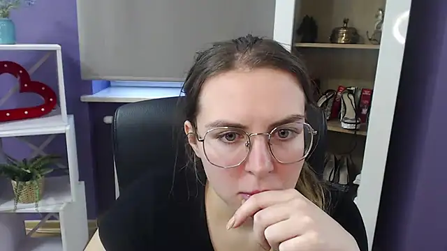 Zoey Erotic online show from 14, 1, 2025