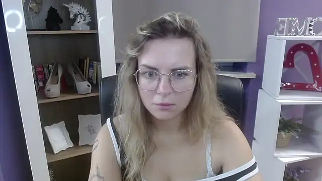 Zoey Erotic online show from 11, 9, 2025