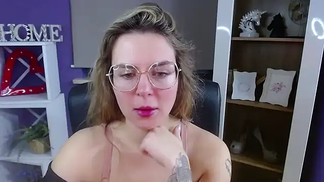 Zoey Erotic online show from 8, 1, 2026