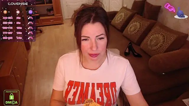 LauraClarck online show from 10, 2, 2025