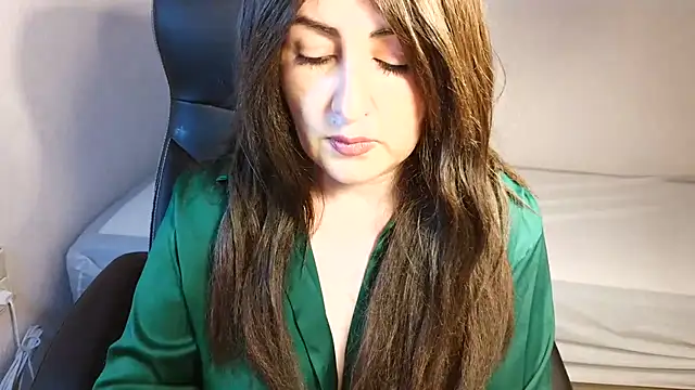 naughty sarahh online show from 9, 7, 2026