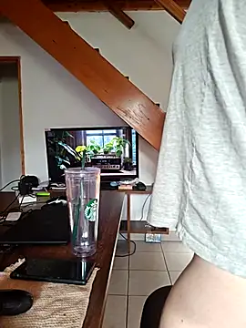 Snapshot of Elnonoykeila77 chatting on 12, 3, 2025 Elnonoykeila77 online show from 12, 3, 2025