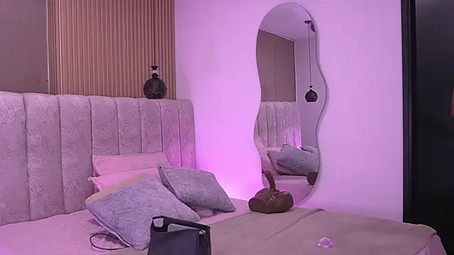 violeta aroca online show from 20, 6, 2026