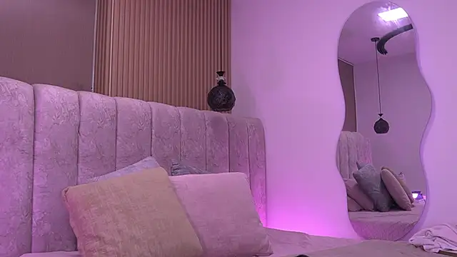 violeta aroca online show from 3, 7, 2026