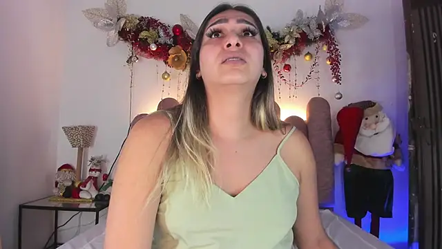 Snapshot of ISABELLASSMITH chatting on 2, 1, 2025 ISABELLASSMITH online show from 2, 1, 2025