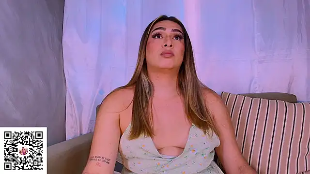 Snapshot of ISABELLASSMITH chatting on 8, 11, 2025 ISABELLASSMITH online show from 8, 11, 2025