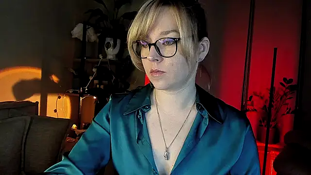 Snapshot of 5_in_one chatting on 11, 12, 2024 5 in one online show from 11, 12, 2024