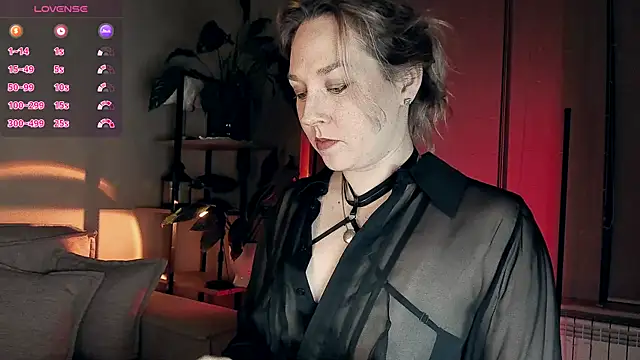 Snapshot of 5_in_one chatting on 10, 11, 2025 5 in one online show from 10, 11, 2025