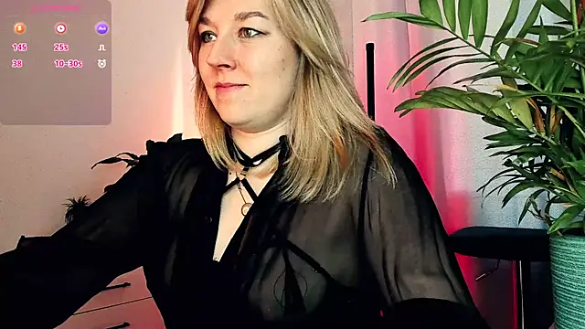Snapshot of 5_in_one chatting on 9, 4, 2026 5 in one online show from 9, 4, 2026